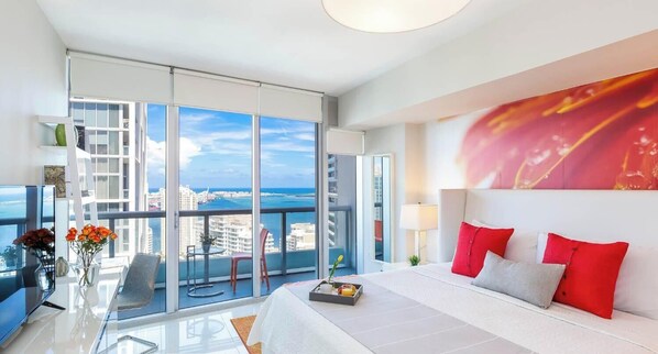 1 slaapkamer, een strijkplank/strijkijzer, reisbedje, wifi