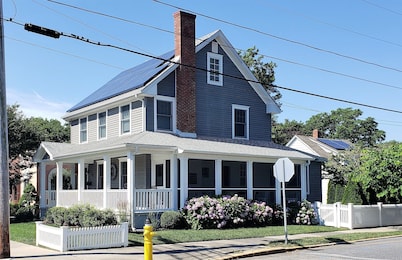 2 blocks to the beach, 1 block to Rehoboth Ave, and pet-friendly.