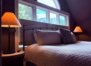 4 Schlafzimmer, Schreibtisch, Bügeleisen/Bügelbrett, Reisekinderbett