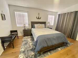 3 bedrooms, desk, travel crib, free WiFi - Spacious 3+3 w/ Pool & Game room, 5mins from Lake (Lake Havasu City)