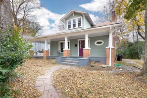 Exterior - Historic Craftsman, Walk to Duke (Durham)
