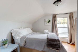3 sovrum, skrivbord, strykjärn/strykbräda och wi-fi