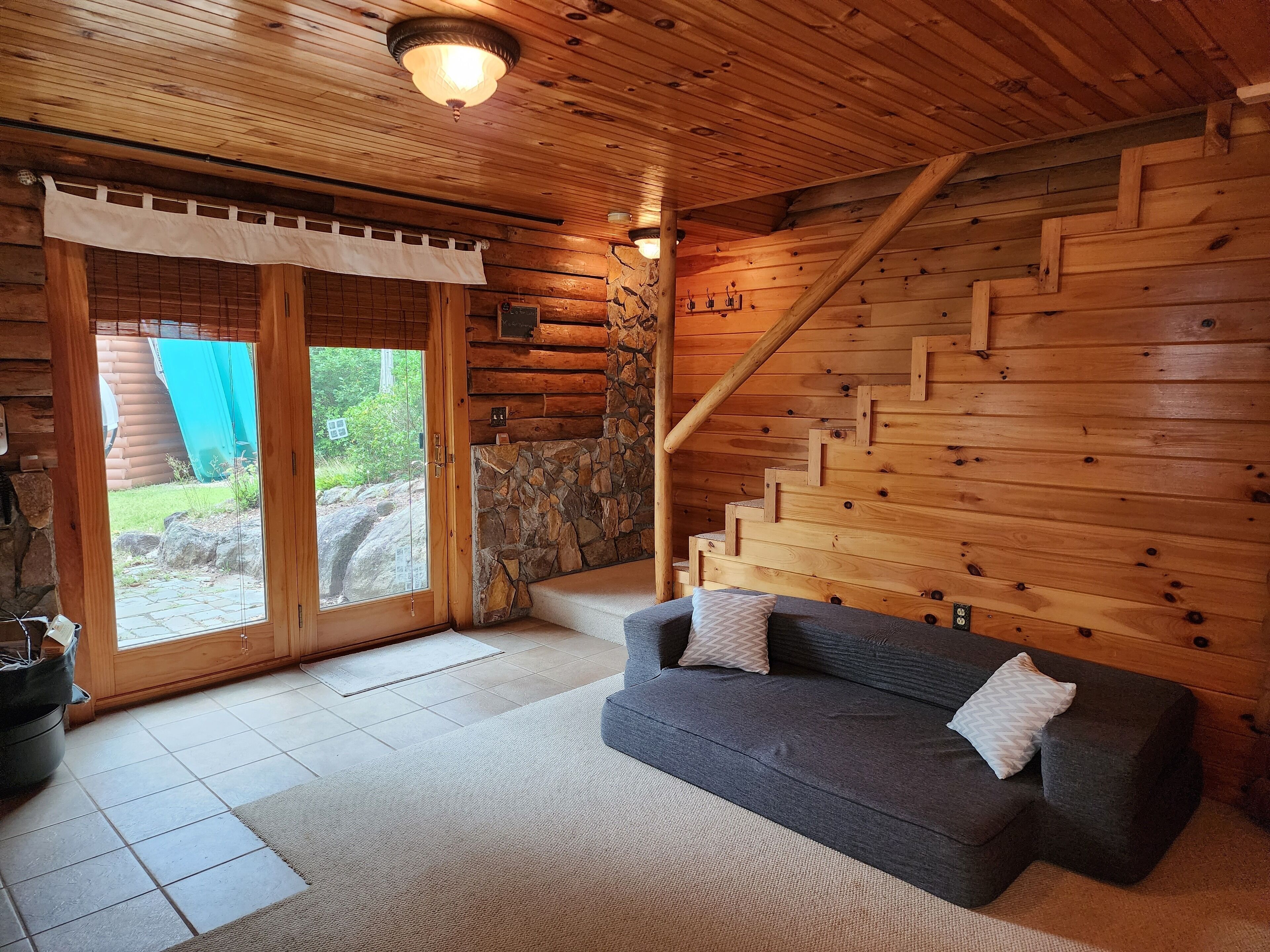 Smart TV, fireplace, video games, DVD player