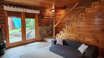 TV connectée, cheminée, jeux vidéo, lecteur de DVD