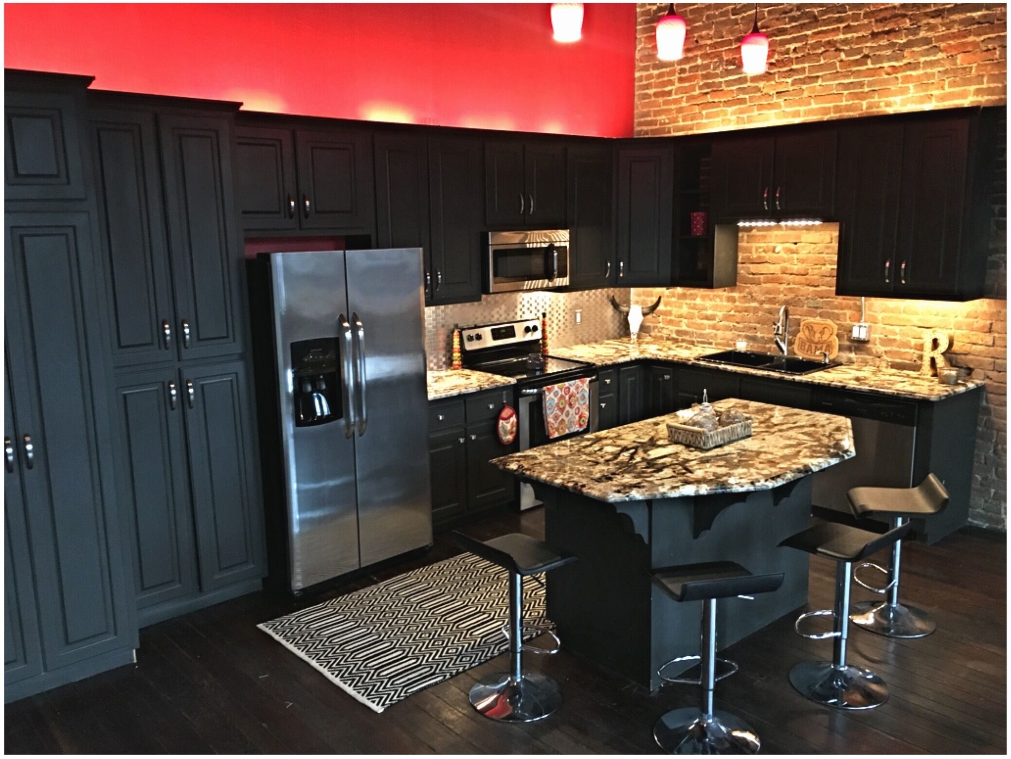 Downtown Court St Custom Loft Granite Hardwoods 20 ft ceilings stainless steel