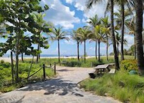 Beach nearby, sun-loungers, beach towels