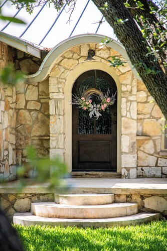Rahe Guest Haus 30 minutes from Austin