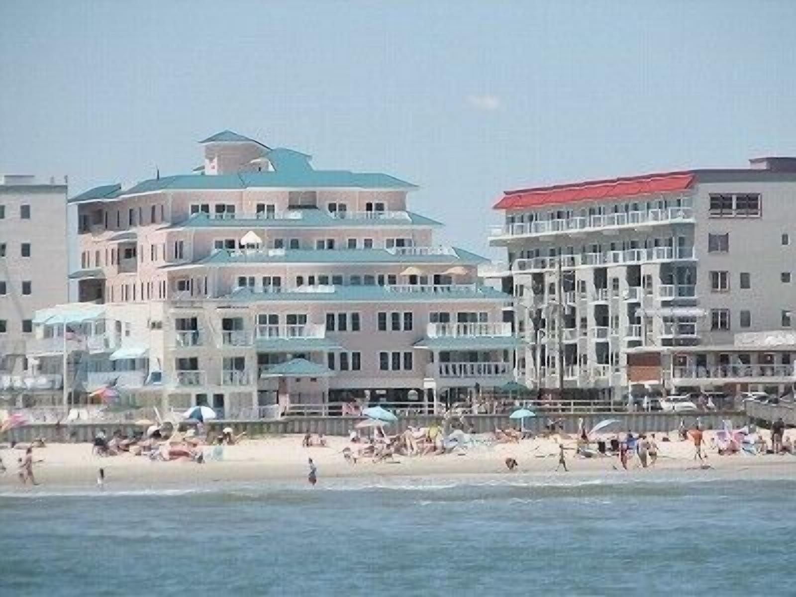 Ocean Front and Pool View Condo. Special rates June- August!!