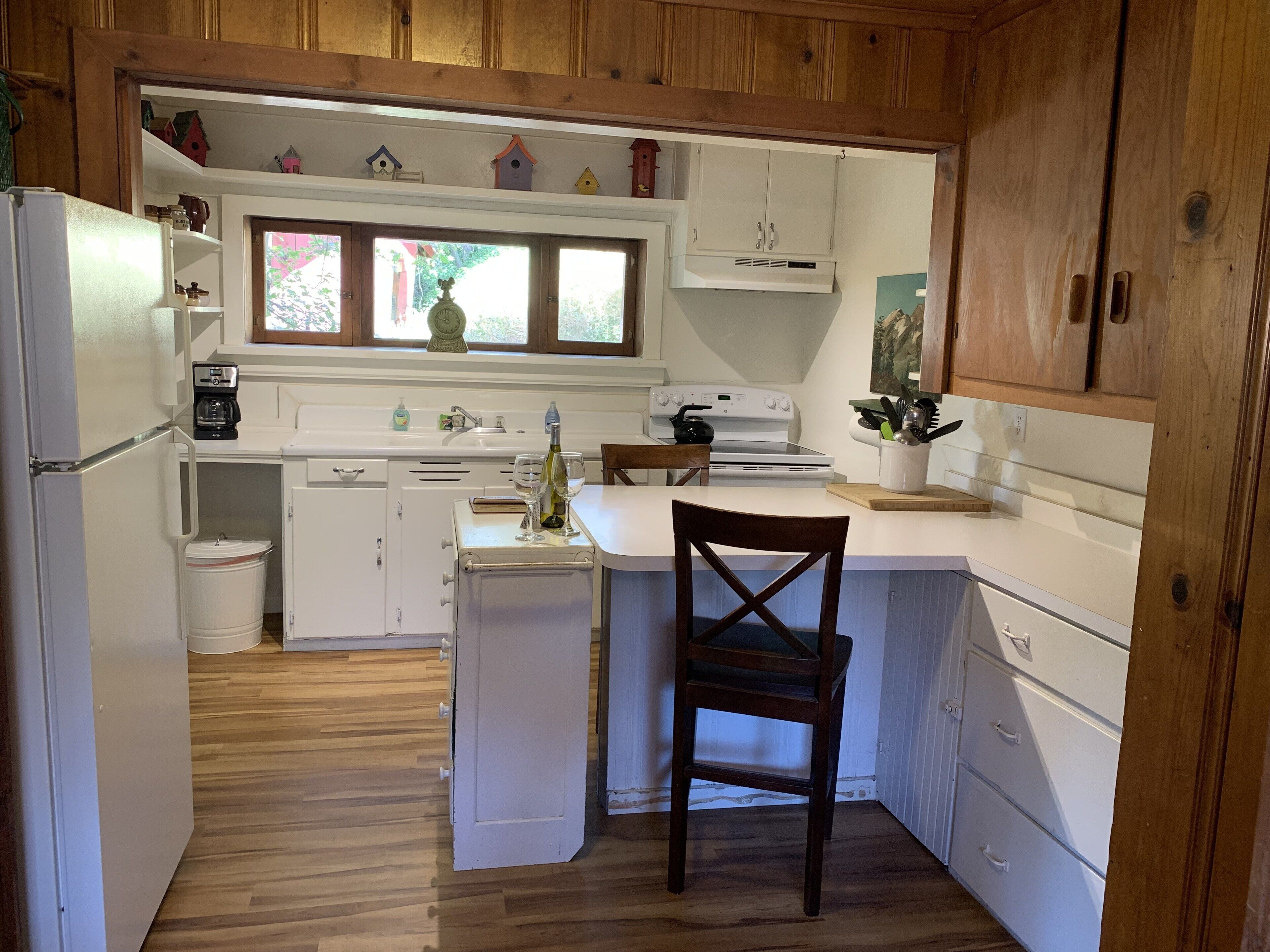 Cozy Sequoia Mountain Cabin Getaway