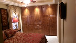 1 chambre, fer et planche Ă repasser, Wi-Fi gratuit, draps fournis