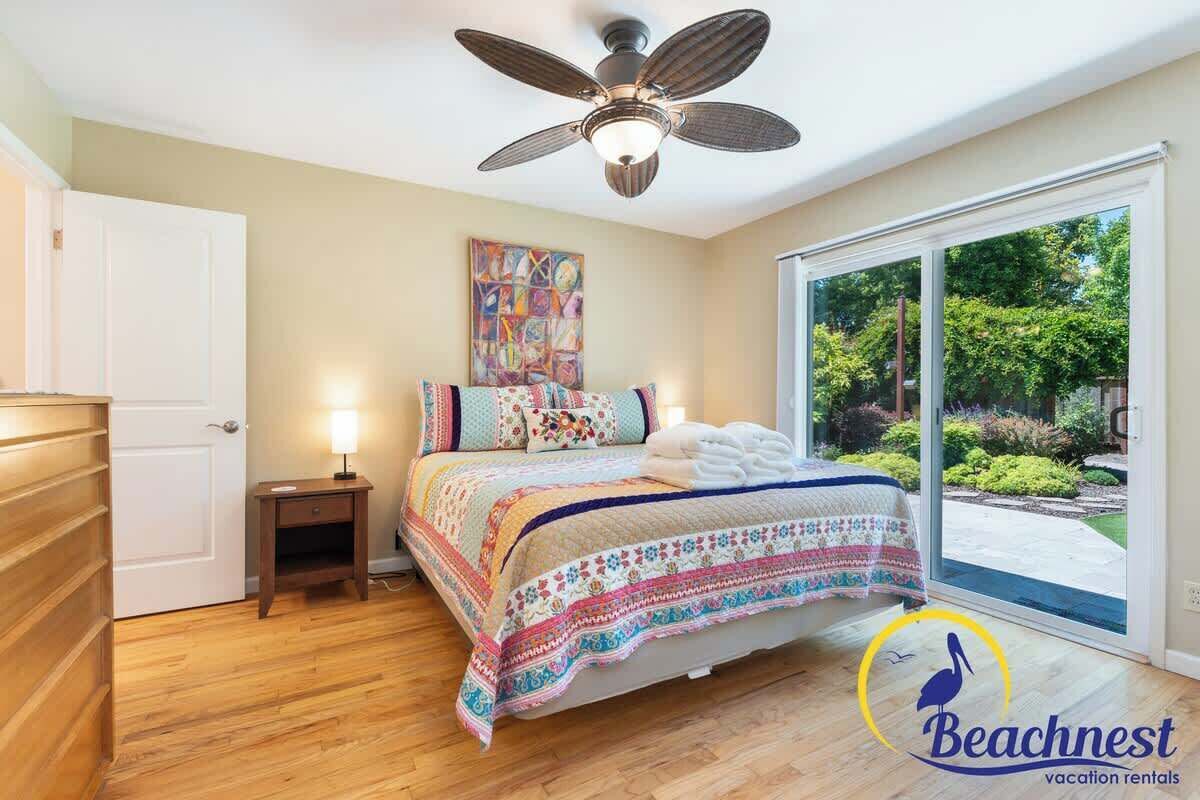 3 habitaciones, tabla de planchar con plancha, wifi y ropa de cama 