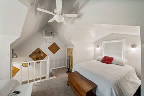 2 soverom, reiseseng for barn, wi-fi (inkludert) og sengetøy