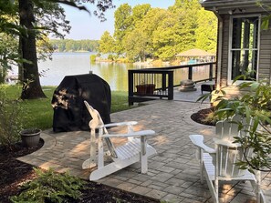 Terrace/patio - Flat Lot, Views! Waterslide, Firepit, Kayaks, Pickleball, Pingpong, Tennis, WiFi (Moneta)