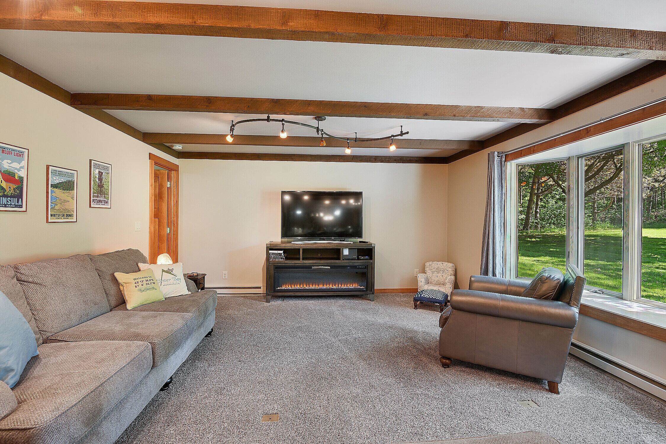 DOOR 42! Minutes away from the hustle and bustle of Sister Bay!