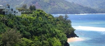 5 Stars Oceanfront Puu Poa Air Condition Unit in Northshore Princeville Kauai