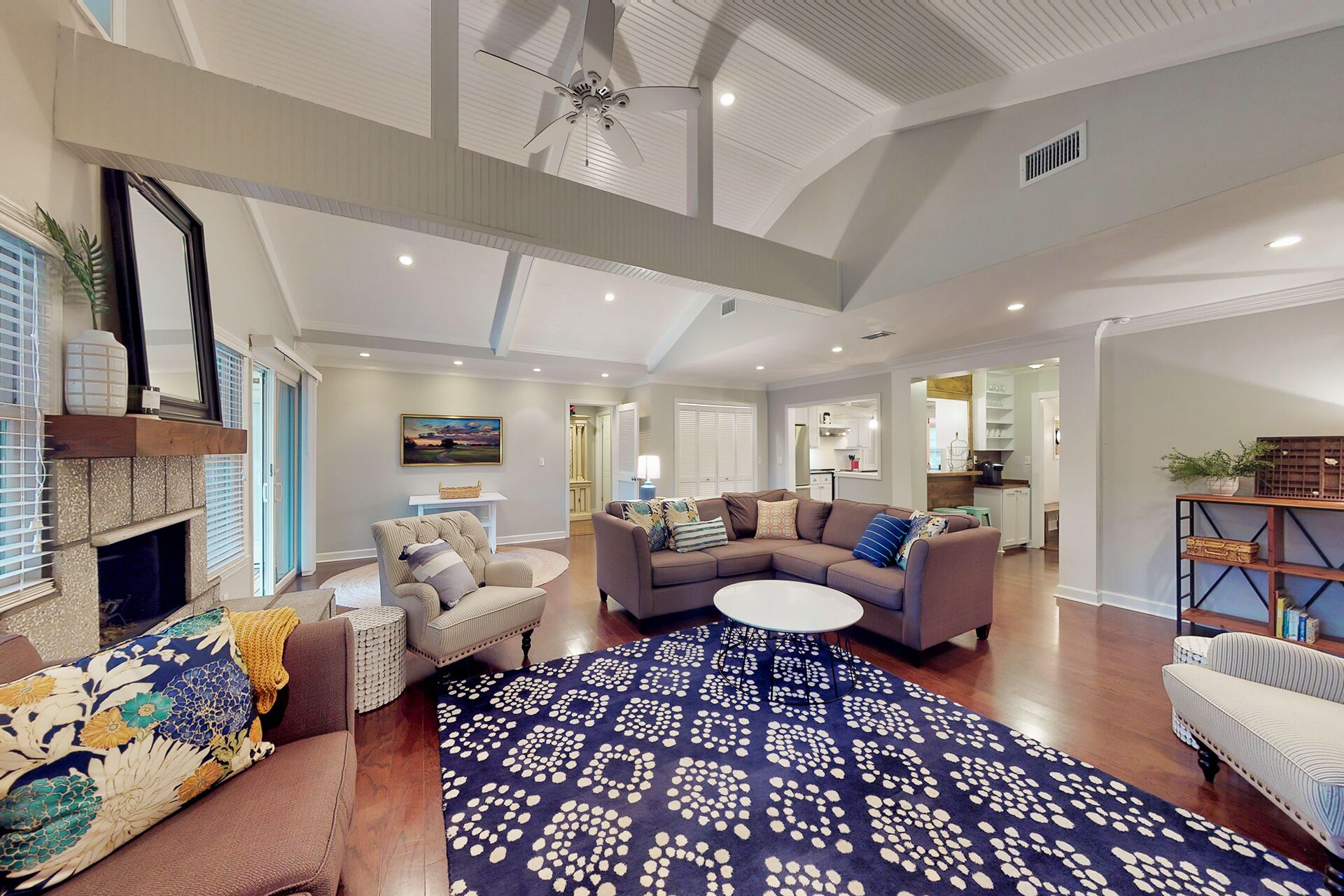 Need a big house? Heated pool, 4 Bedrooms, fun bunk room