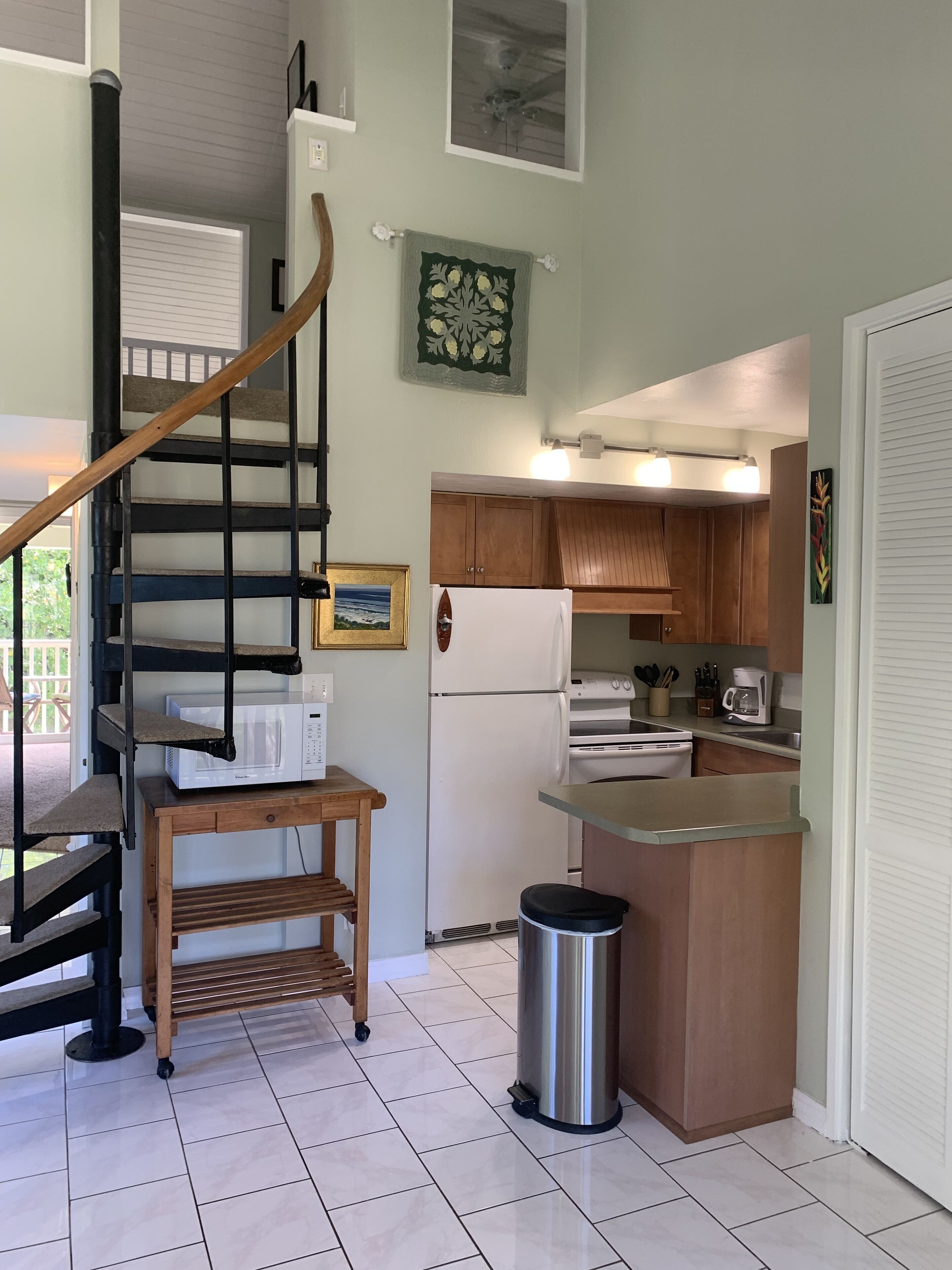 Spacious and Quiet Upstairs End Unit with Dual Mini Split AC