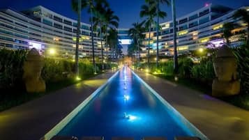 Piscine extérieure, piscine chauffée