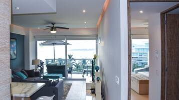 TV connectée, lecteur de DVD, livres, médiathÚque