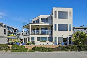 Exterior - Rockaway Oceanfront 1 |Large Patio & Walkable- 3BR (San Diego)