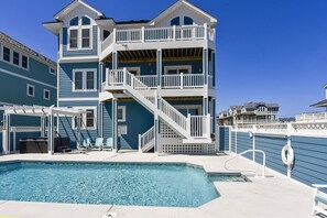 A heated pool - 5552- Tradewinds 1, Nags Head Rental with Private Pool, Arcade Games, & Exclusive Beach Access! (Nags Head)