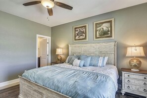 8 bedrooms, internet, bed sheets