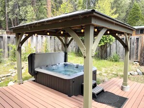 مغطس سبا خارجي