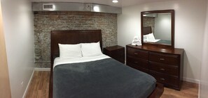 6 chambres, fer et planche à repasser, Wi-Fi, draps fournis