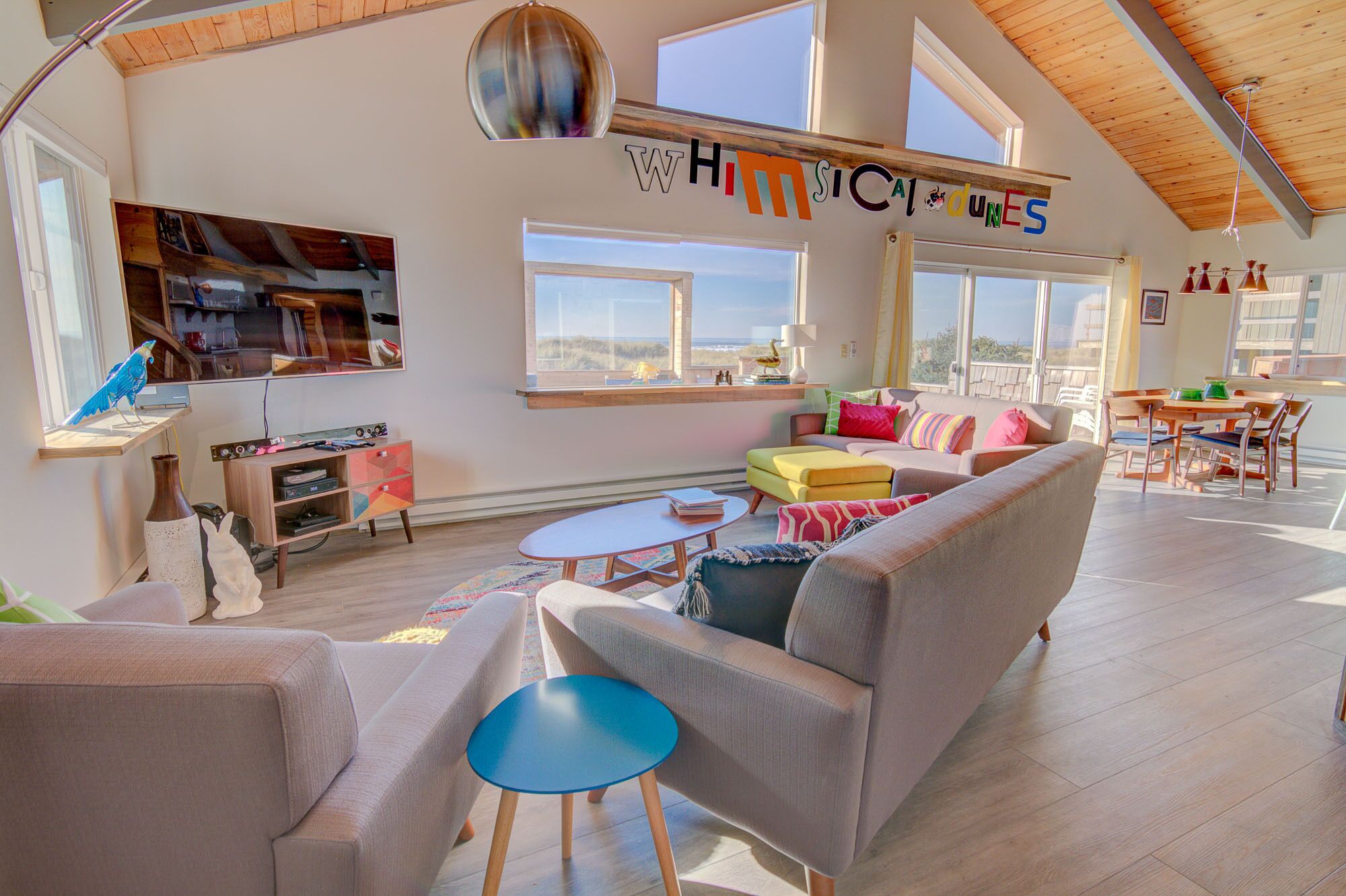 Whimsical Ocean Front Home! Hot tub & Dog Friendly!