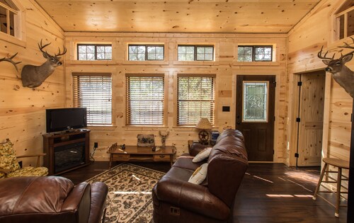 WAE Outdoors Cabin # 4 Log Cabin