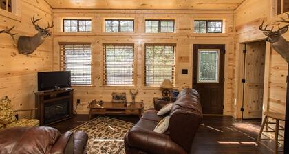 WAE Outdoors Cabin # 4 Log Cabin