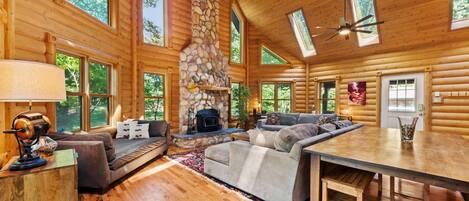 Téléviseur connecté, foyer, lecteur de DVD, imprimante