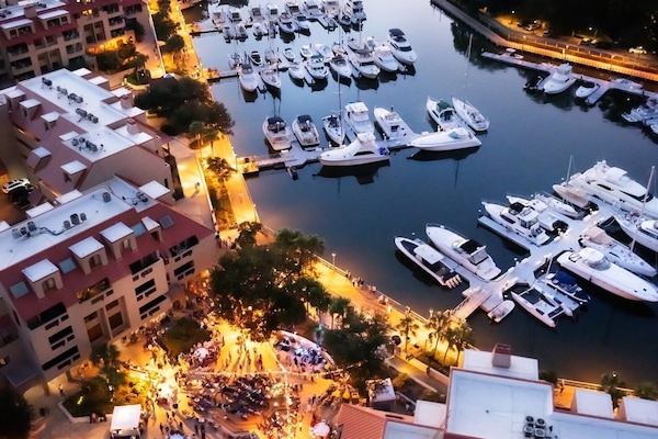 Marina