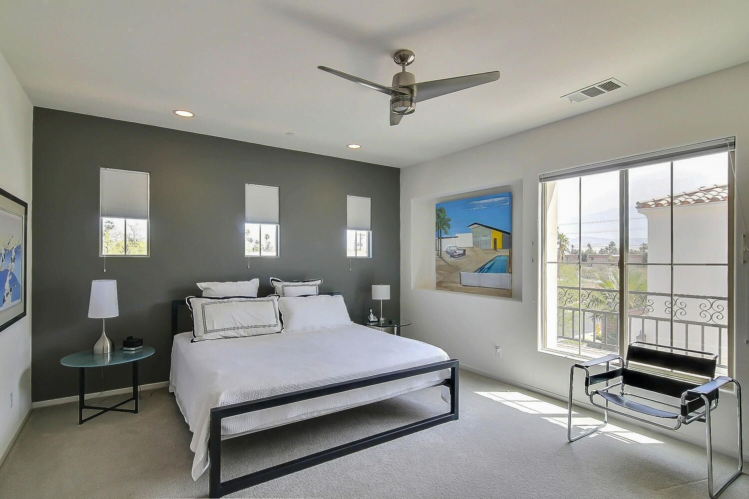 2 slaapkamers, een kluis op de kamer, een strijkplank/strijkijzer