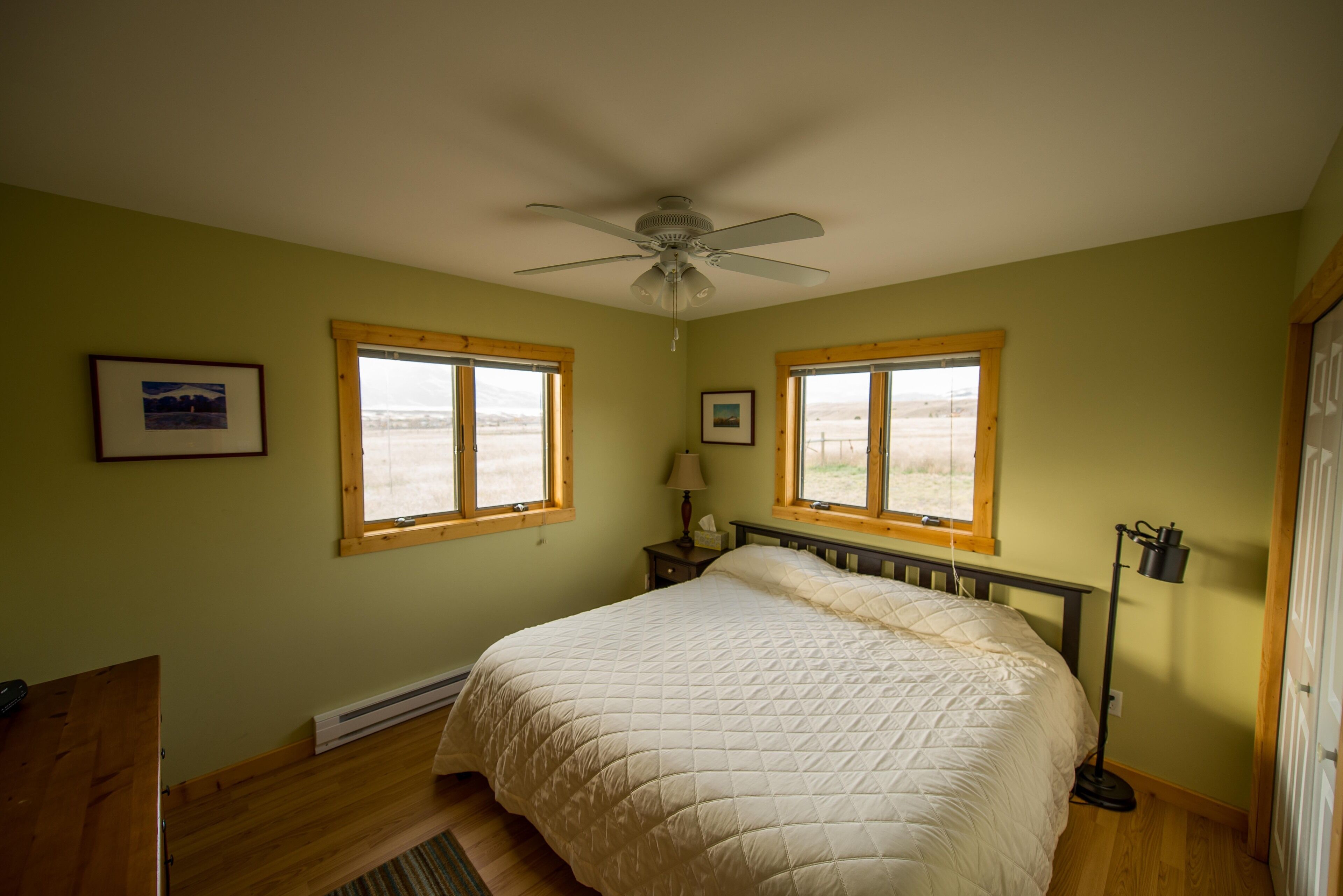 Paradise Valley with Yellowstone River Fishing Access