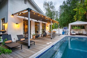 屋外プール、温水プール