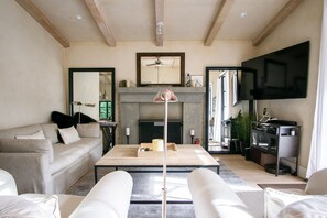 TV, fireplace, DVD player, table tennis