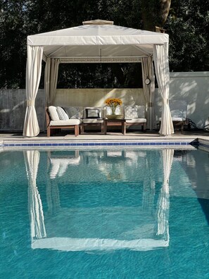 Ulkouima-allas, lämmitetty uima-allas