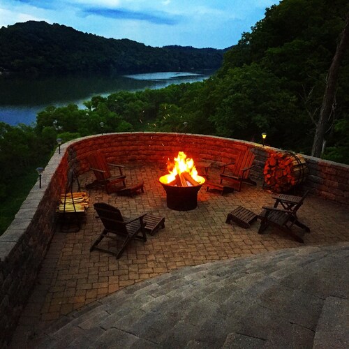 Luxury Cabin for 23, Million Dollar View Lake Estate, Book Now for Summer & Fall