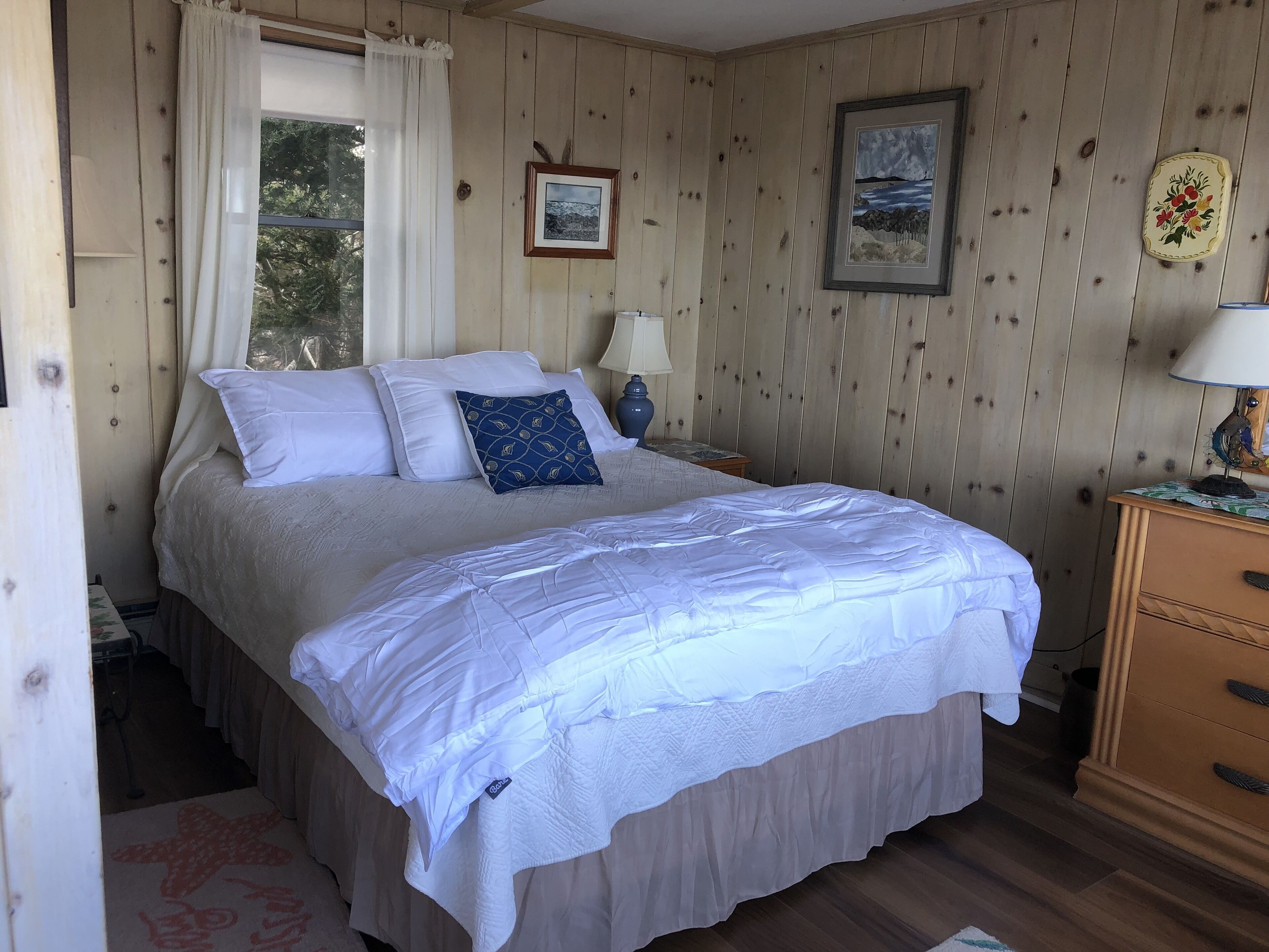 #1 Queen bedroom