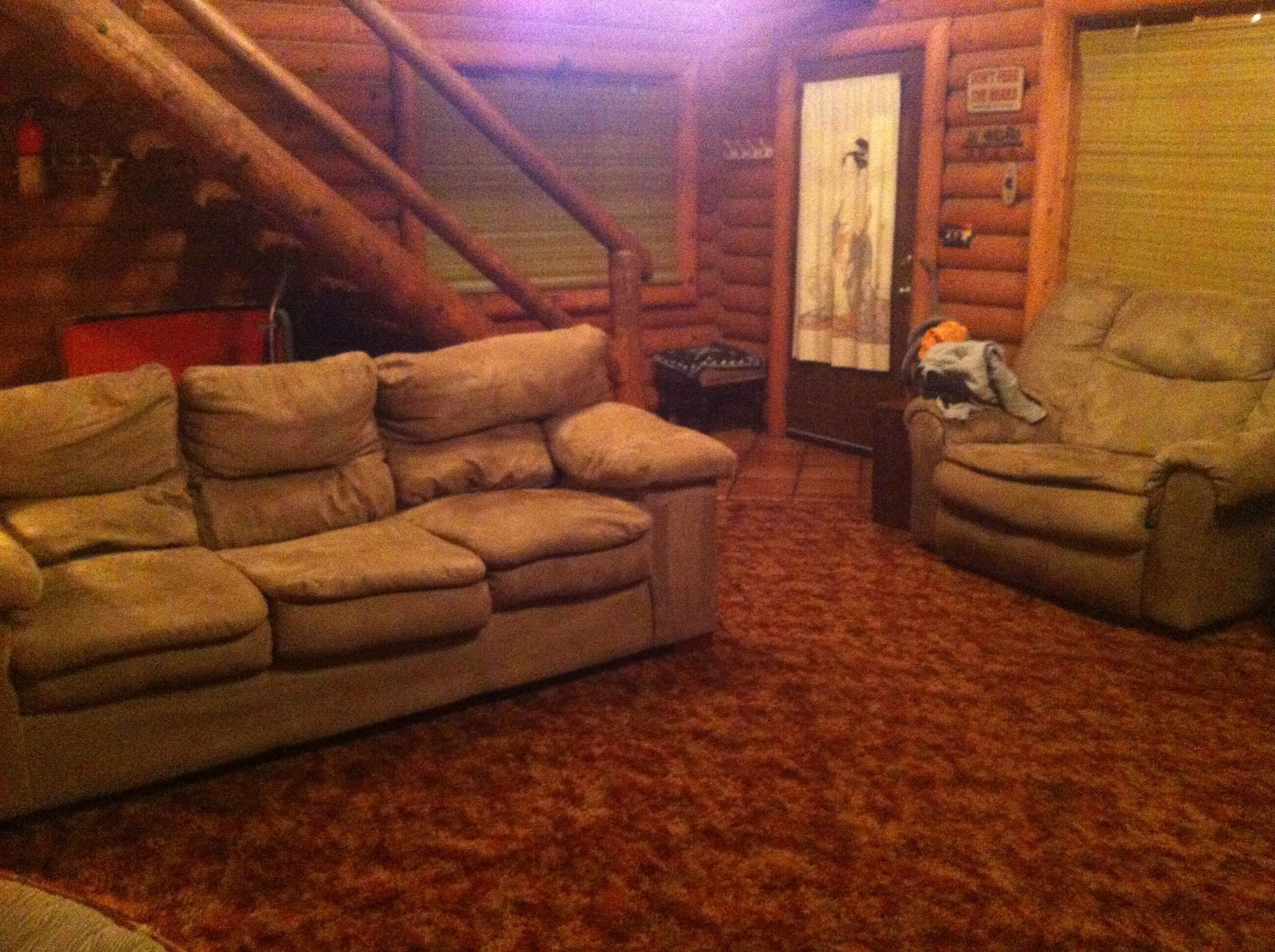   Miller Cabin-Log Cabin 3 bedroom 2 bath.Close to ski area