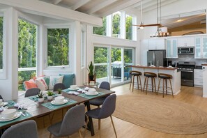 Dining - Vela Vista ~ Stunning 5BR/3BA with Views & Pool! (St. John)