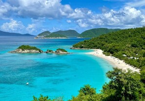 Beach - Vela Vista ~ Stunning 5BR/3BA with Views & Pool! (St. John)