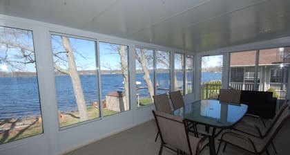 Lake House with Sandy Beach and Amazing Sunsets