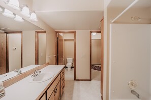 Duschwanne, Handtücher