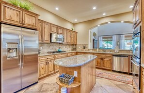 Fridge, microwave, oven, stovetop - Luxury living, private yard to golf course!  Summer Rates! (Scottsdale)