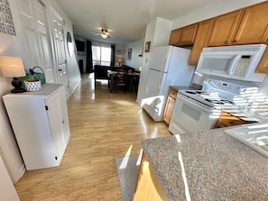 Fridge, microwave, oven, stovetop - Beautiful updated condo w modern decor, overlooking Fenwick lighthouse from deck (Ocean City)