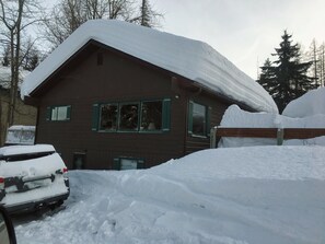 Exterior - Ski-in/Ski-out Private Cabin - Perfect for Families (Whitefish)