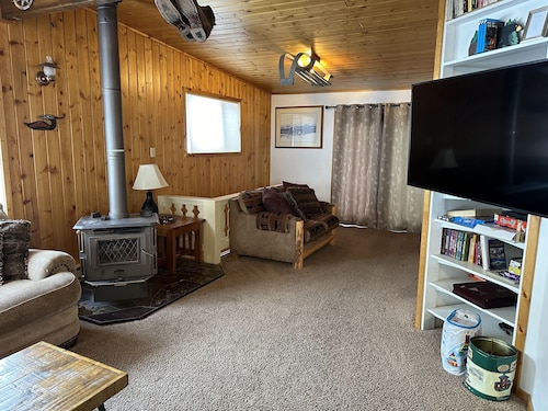 Ski-in/Ski-out Private Cabin - Perfect for Families