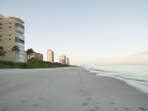 Beach nearby, sun loungers, beach towels